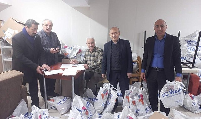 -BİLDEF'DEN 500 ÖĞRENCİYE KIYAFET YARDIMI - Liberal Gazetesi